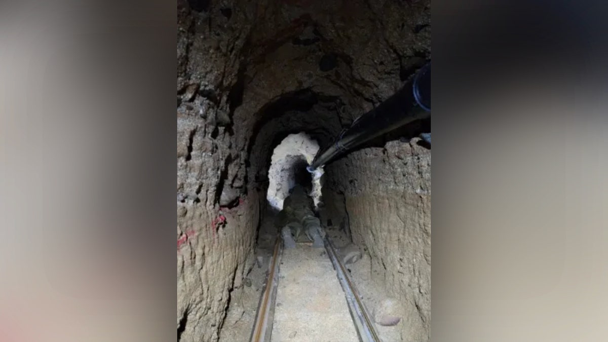 Picture showing narrow drug tunnel